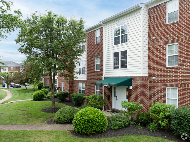 Building Photo - Cedar Lee Condominiums