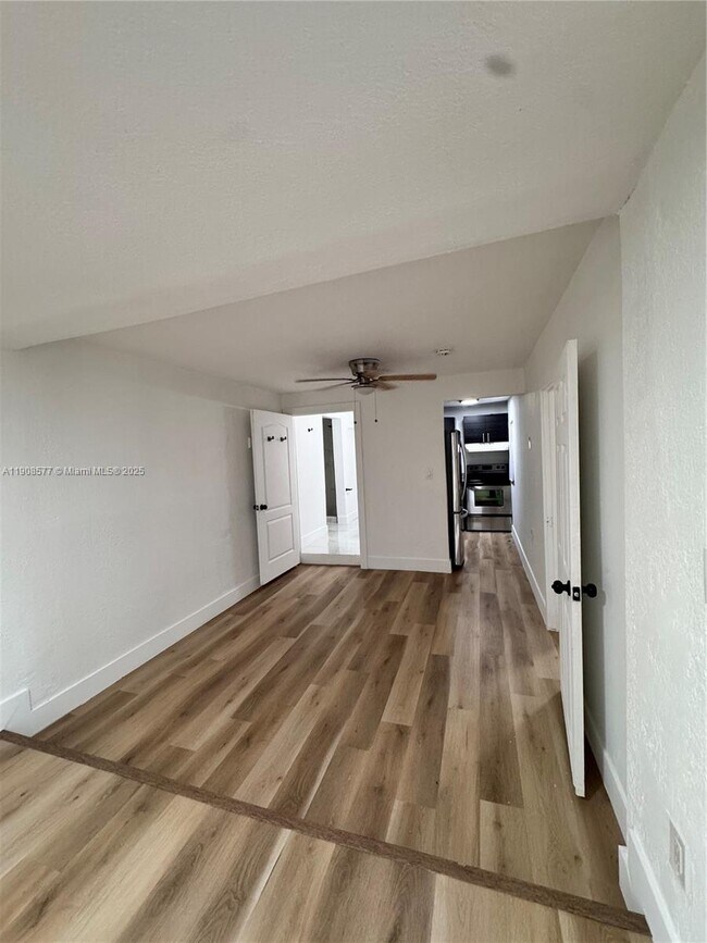 Foto del edificio - 1613 NW 45th St