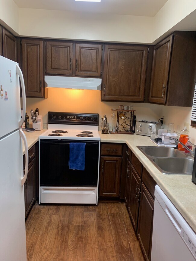 Foto del edificio - 912 W MacArthur Ave