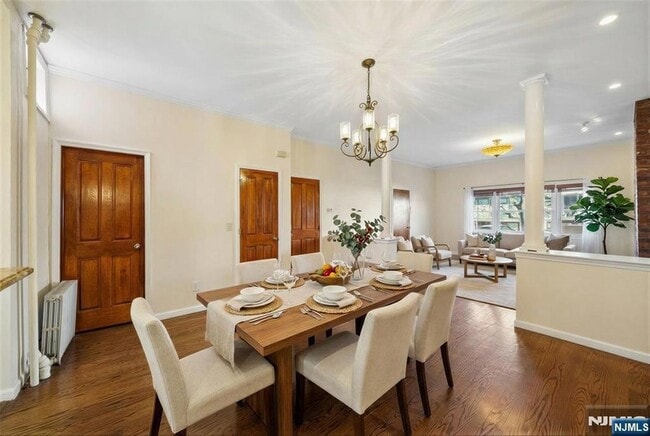 Foto del edificio - 364 New York Ave