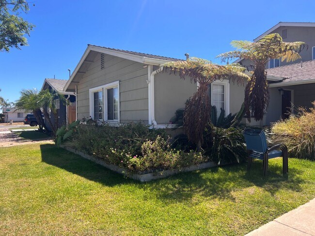 Foto del edificio - Beautiful 4BD Home in BAY PARK with Attach...