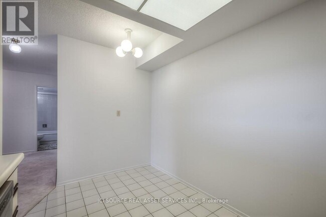 Building Photo - 330-1330 Alton Towers Cir