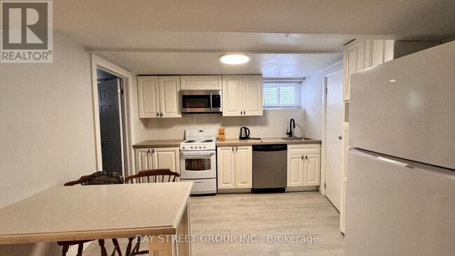 Building Photo - 5513 Spring St