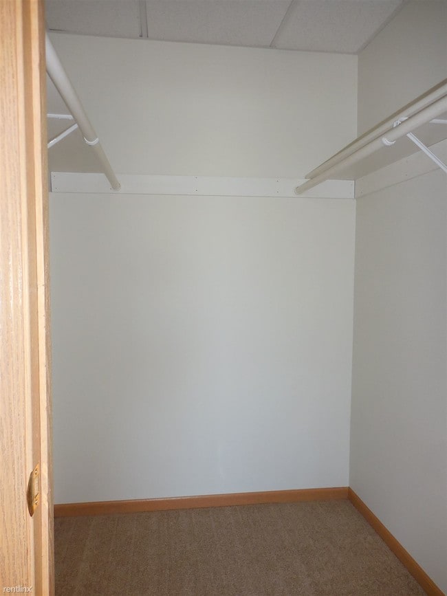 Building Photo - 279 Riverfront Plz
