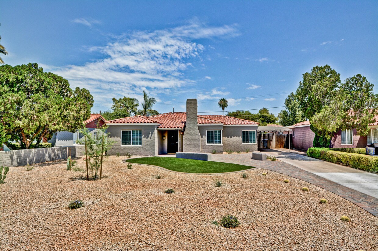 Foto principal - 306 E Pierson St