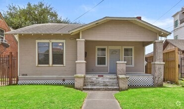 Building Photo - 1315 Peden St