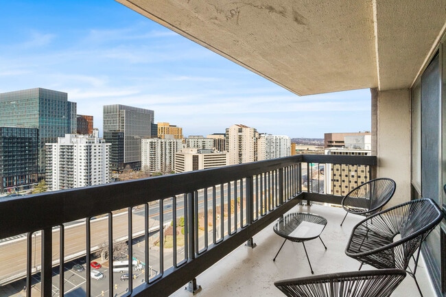 Building Photo - 1201 S Bell St