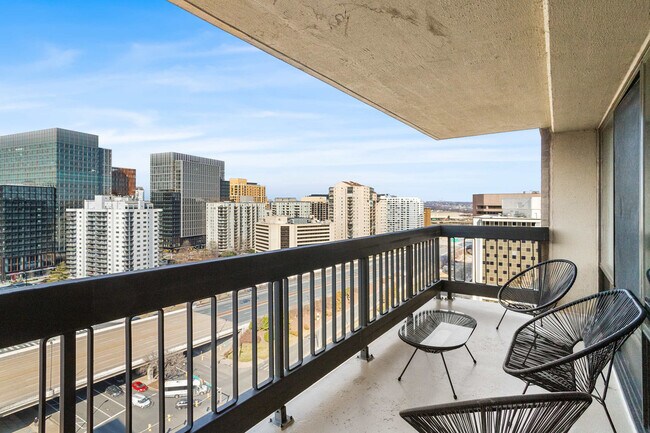 Building Photo - 1201 S Bell St