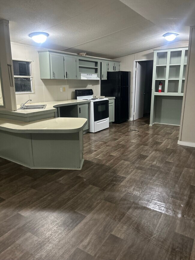 Foto del edificio - 1670 Q T Todd Dr