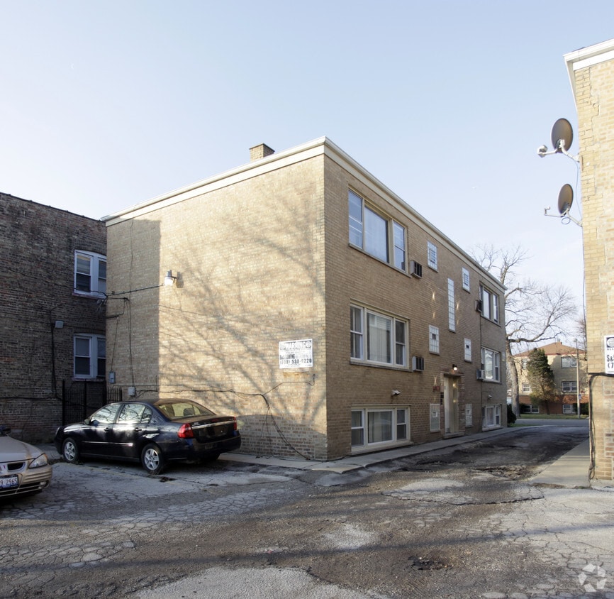 Building Photo - 811 S 19th Ave
