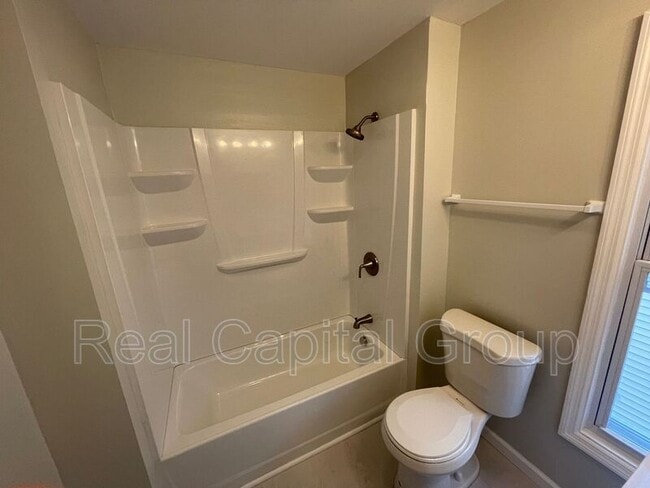 Building Photo - 1043 Helderberg Ave