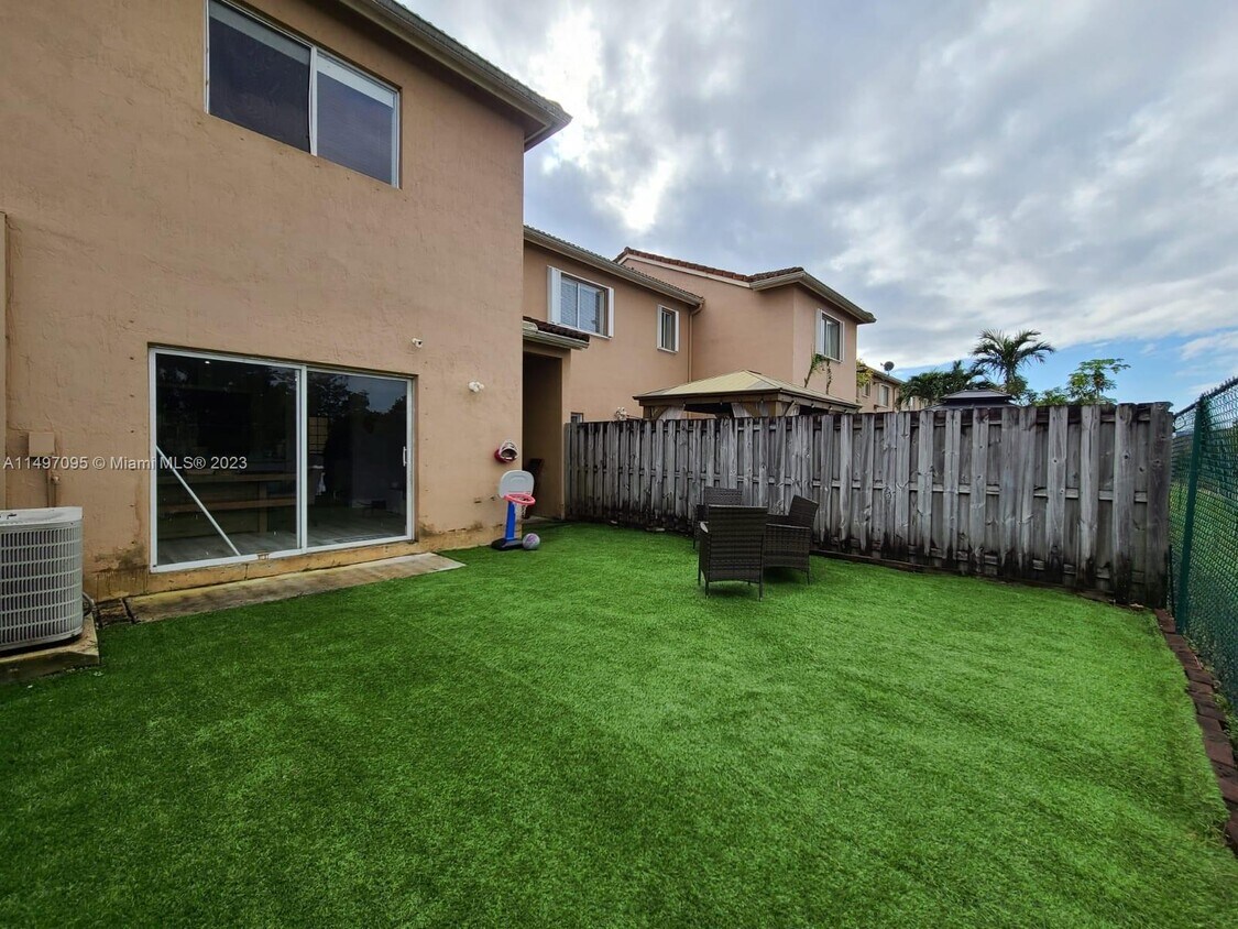 Foto del edificio - 14757 SW 9th Ln
