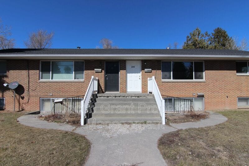 298 W 17th St Unit 294, Idaho Falls, ID 83402 Condo for Rent in Idaho