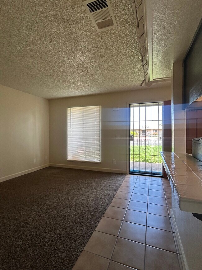 Building Photo - 2350 N 1st St