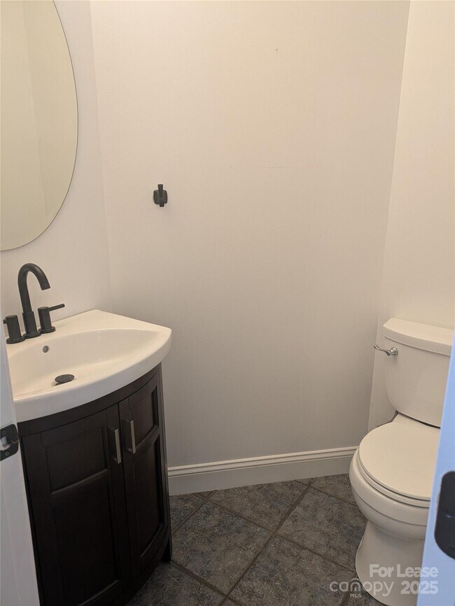 Foto del edificio - 175 Turnberry Ln