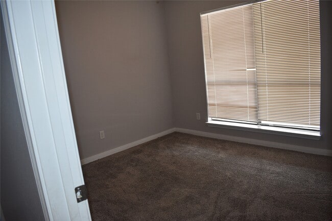 Building Photo - 9519 Pagewood Ln