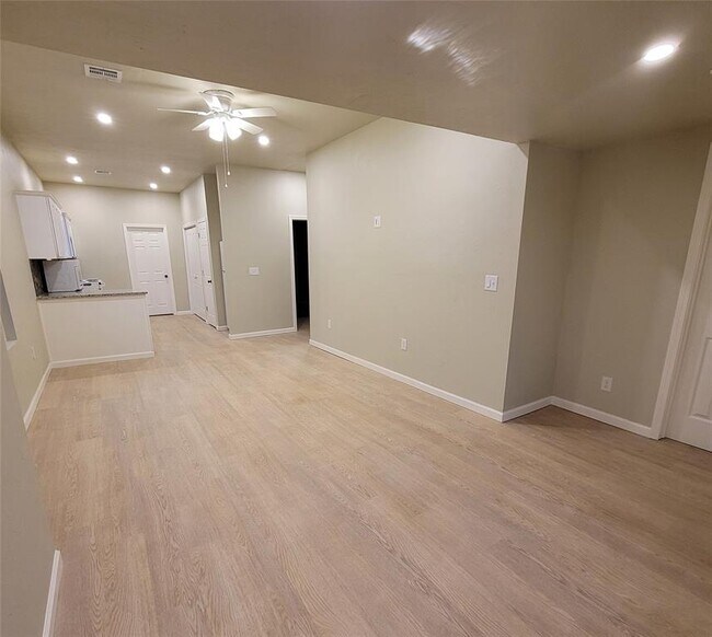 Foto del edificio - 506 N Beard Ave