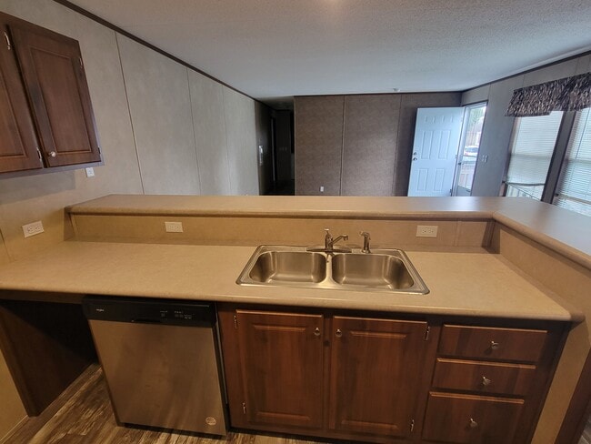 Foto del edificio - 3660 S Lapeer Rd