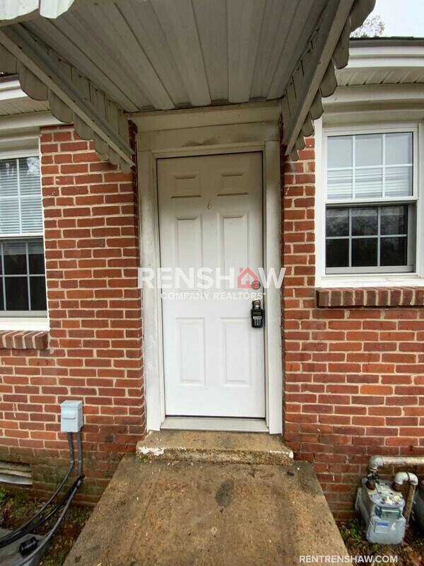 Foto del edificio - 529 N Sampson Ave