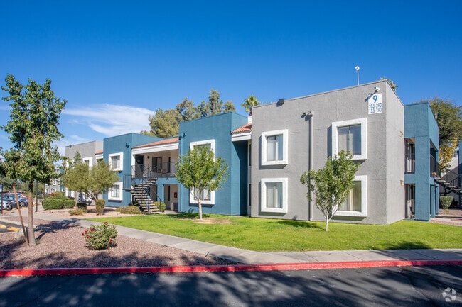 Building Photo - Catalina Ridge
