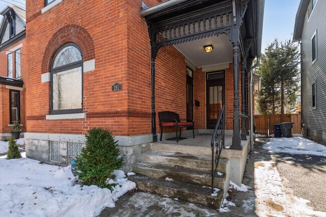 Foto del edificio - 281 Reinhard Ave