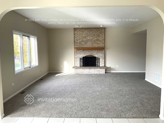 Building Photo - 18160 Goesel Dr