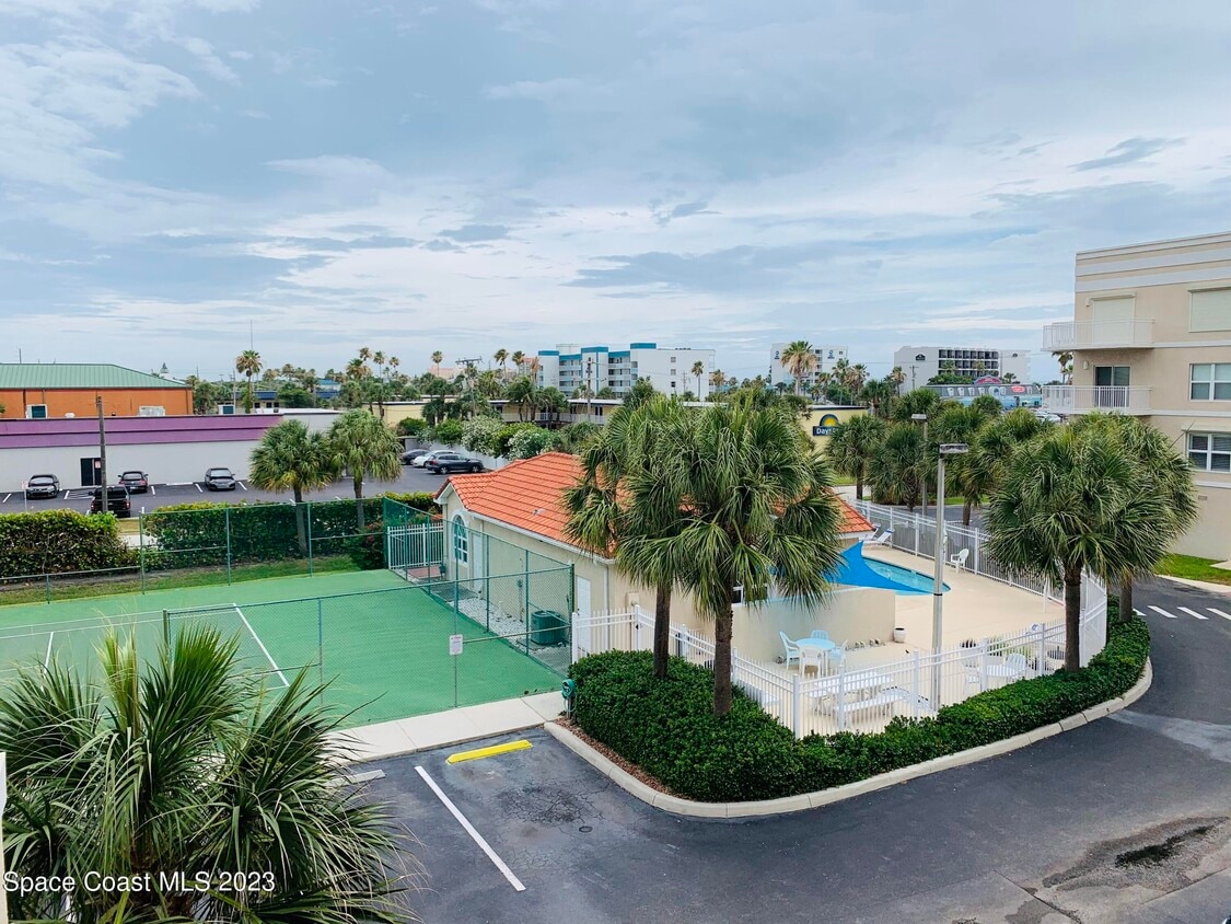 105 Pulsipher Ave Unit 300, Cocoa Beach, FL 32931 Condo for Rent in