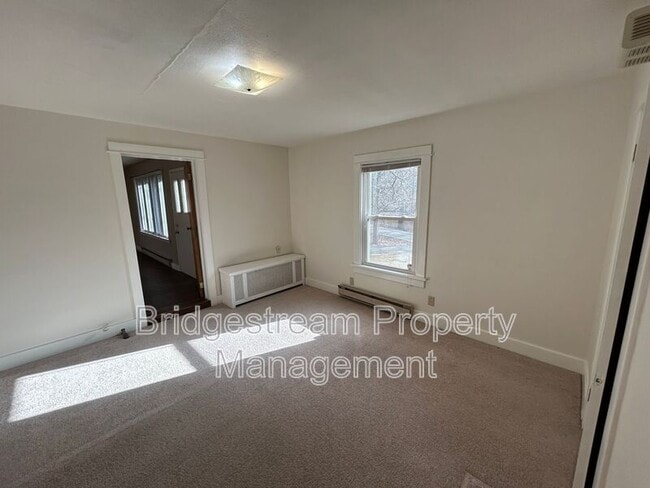 Building Photo - 7155 Meeker Rd