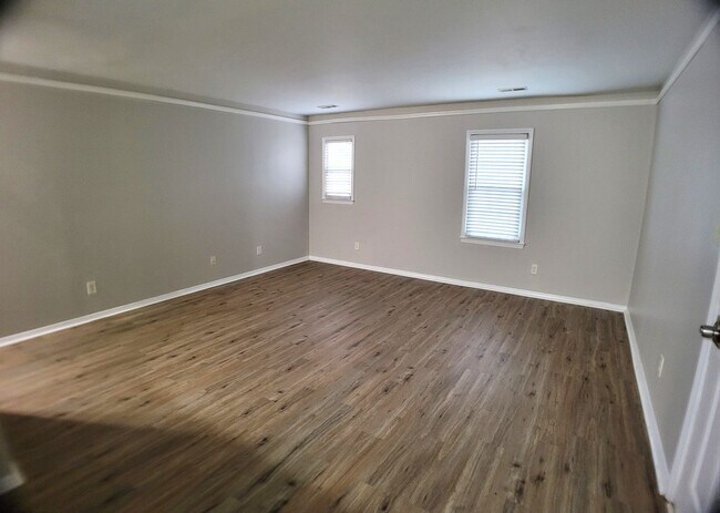 Building Photo - MAFR1504