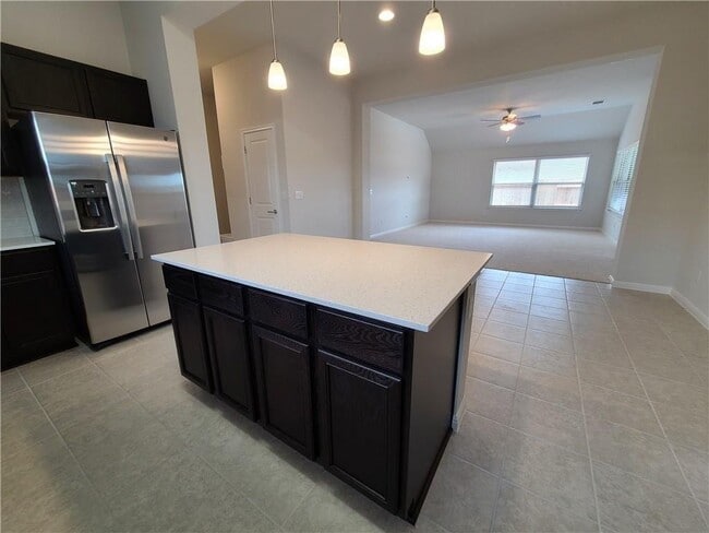 Building Photo - 1805 Arapaho Mountain Pass, Leander, TX 78...