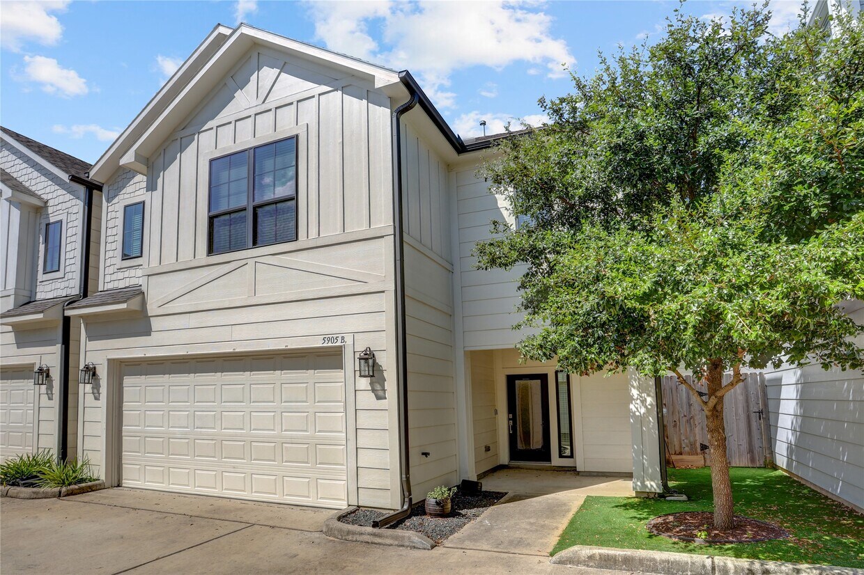 Foto principal - 5905 Petty St