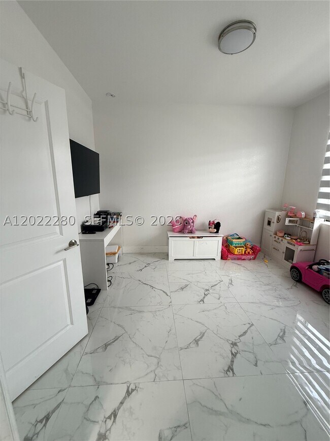 Foto del edificio - 12893 SW 232nd St