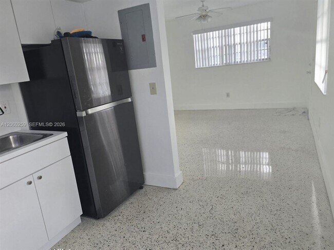 Foto del edificio - 11040 SW 4th St