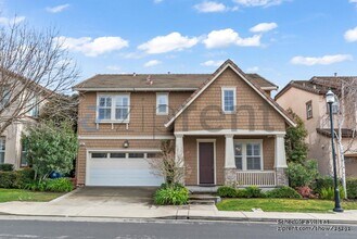 Building Photo - 651 Carrington Ct