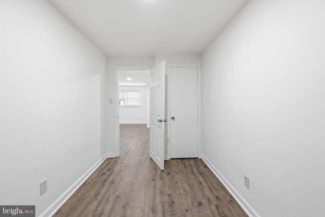 Foto del edificio - 3816 W Bay Ave