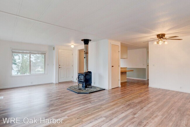 Foto del edificio - 2 br, 2 bath House - 944 Diane Ave