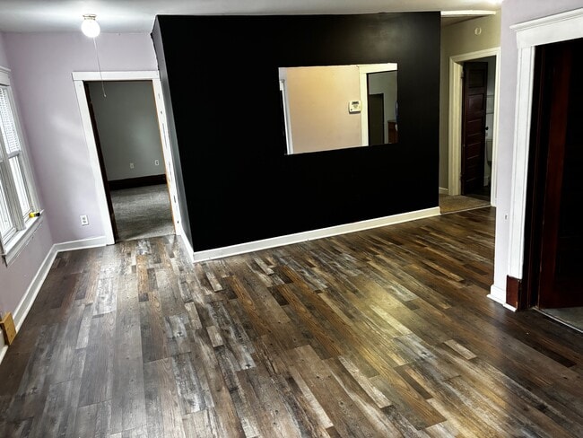 Building Photo - 58 Jerricho