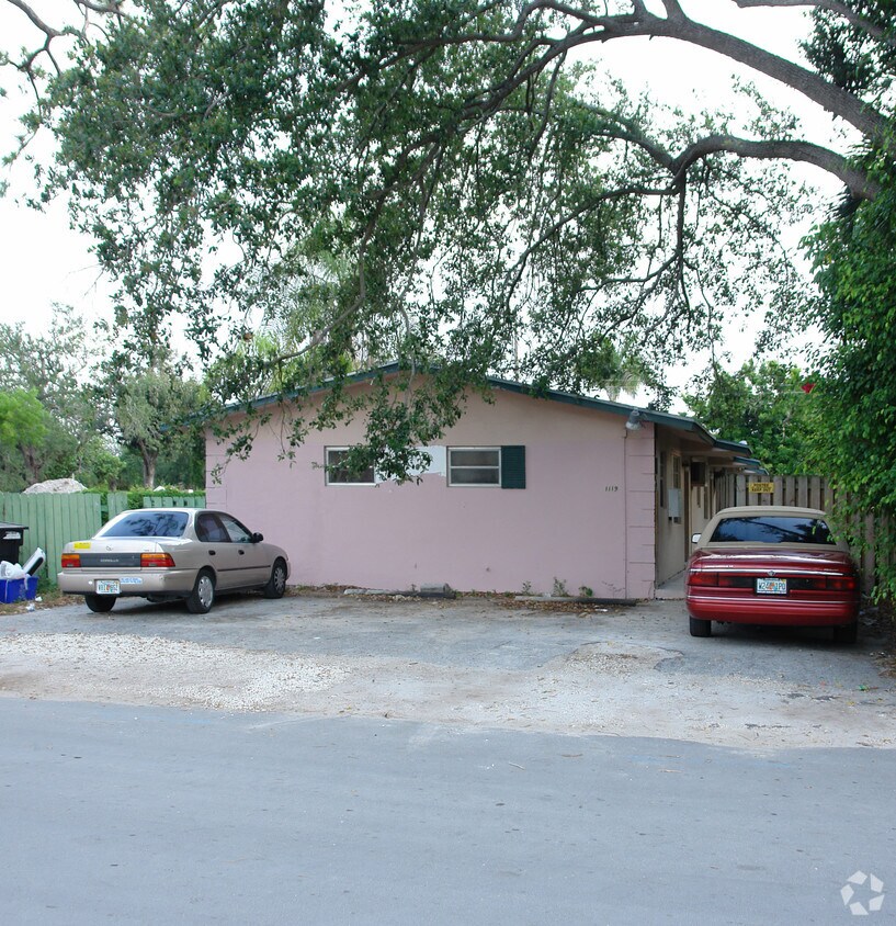 Foto principal - 1119 SW 2nd St