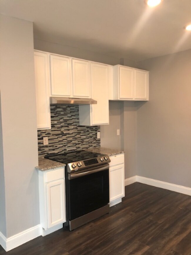 Foto del edificio - 1000 W Gandy St