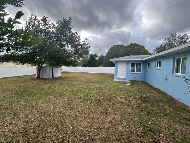 Foto del edificio - 21570 SW Raintree St