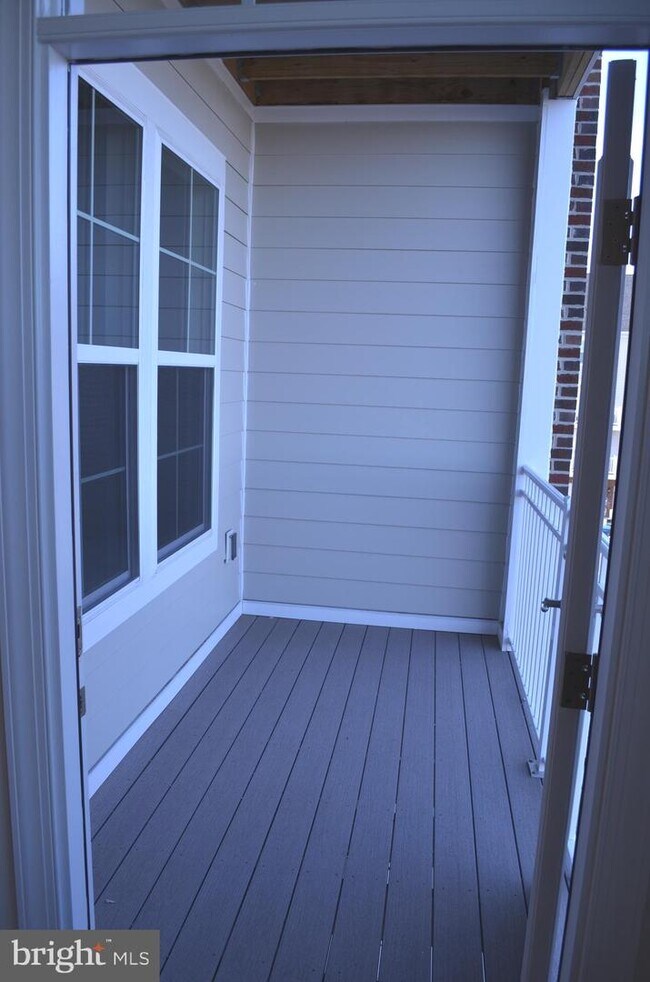 13724 Neil Armstrong Ave Unit 307, Herndon, VA 20171 Room for Rent in Herndon, VA