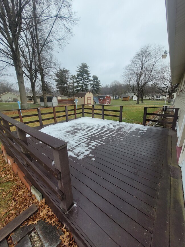 Building Photo - 3667 Brookview Ct