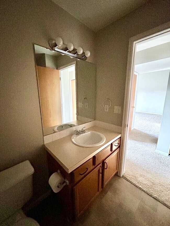 Building Photo - Great Condo in West Fort Collins