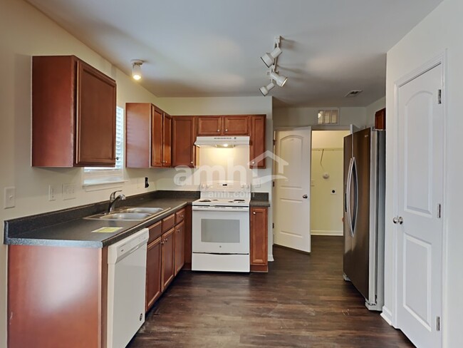 Foto del edificio - 2504 Tulip Poplar Cir