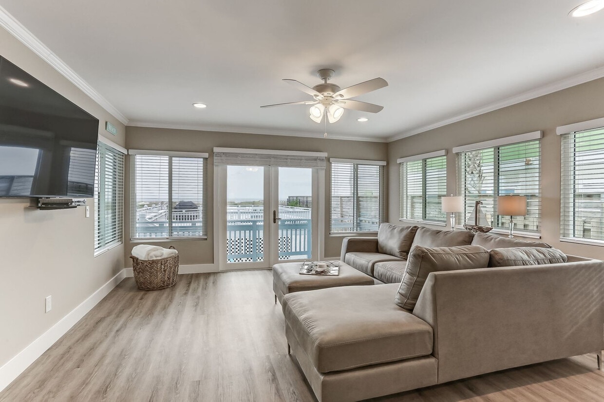 Foto principal - 2958 S Fletcher Ave