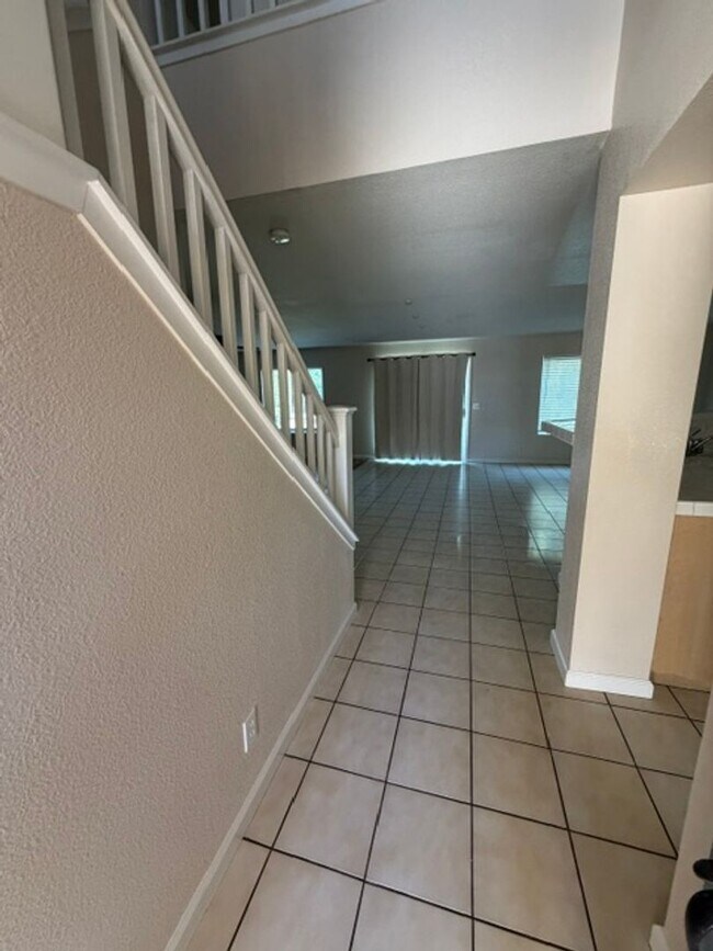 Foto del edificio - REDUCED!! 4 Bedroom, 2.5 Bath Home For Rent