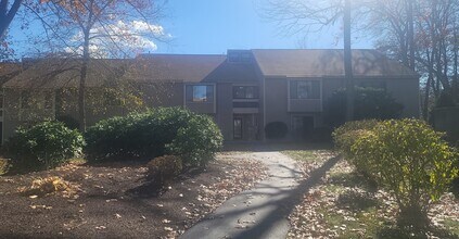 Building Photo - 5 Thayer Pond Dr