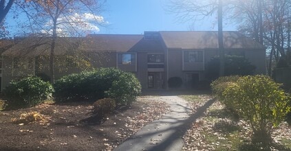 Building Photo - 5 Thayer Pond Dr