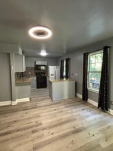 Building Photo - 4155 Round Stone Dr