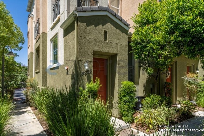 Foto del edificio - 4952 Haight Terrace